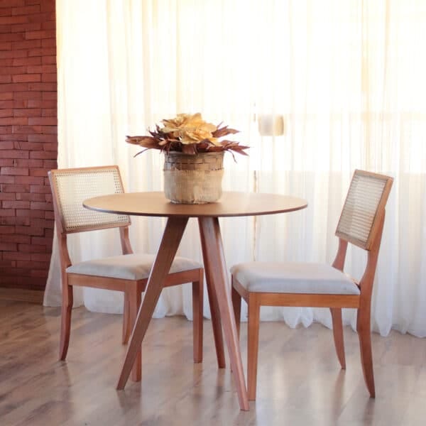 Mesa de Jantar Redonda Base Tripé em Madeira Maciça - 90 cm - Imagem 5